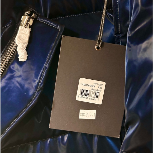 Water resistant and wind tested Coat by Woodpecker is %100 Animal Free (Vegan) - Picture 11 of 12